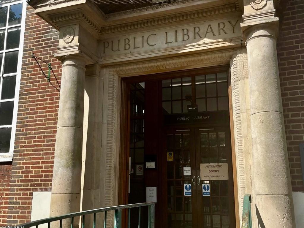 ការបង្ហាញនូវចំនេះដឹង: ការពិចារណា និងអត្ថប្រយោជន៍