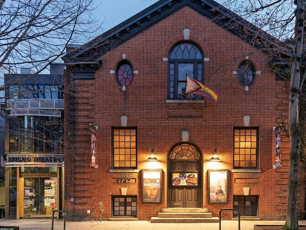 ឧបករណ៍និងឧបាយសិល្បៈសម្រាប់ការស្រាវជ្រាវច្នៃប្រឌិត